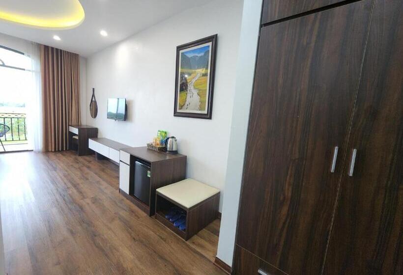 Lotus Hotel Ninh Bình