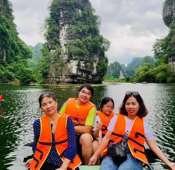 Lotus Hotel Ninh Bình