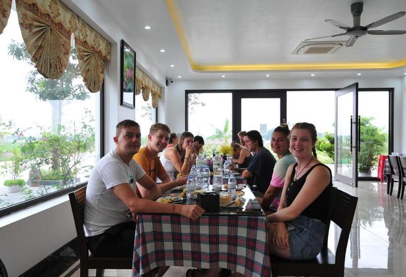 Lotus Hotel Ninh Bình