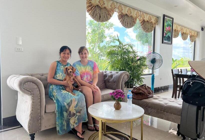 Lotus Hotel Ninh Bình