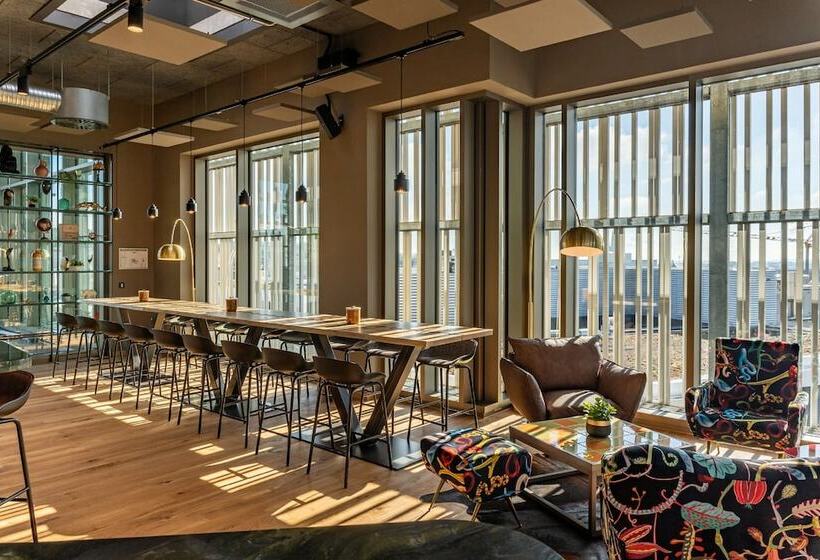 Me And All Hotel Ulm, By Hyatt