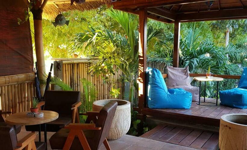 ホテル Ombak Resort At Ekas , A Luxury Surf And Kite Surf Destination