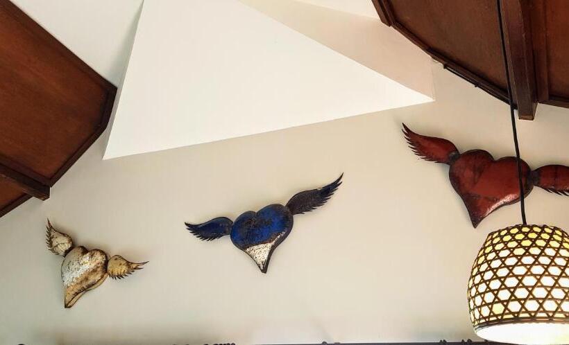 בית מלון כפרי Ombak Resort At Ekas , A Luxury Surf And Kite Surf Destination