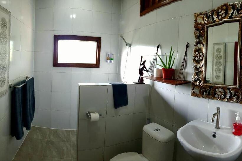 בית מלון כפרי Ombak Resort At Ekas , A Luxury Surf And Kite Surf Destination