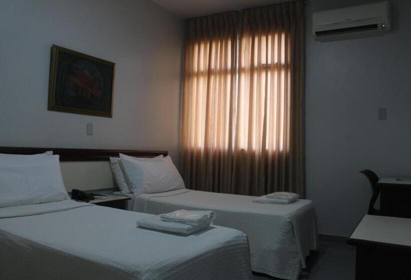 فندق Oscar Econômico Montes Claros