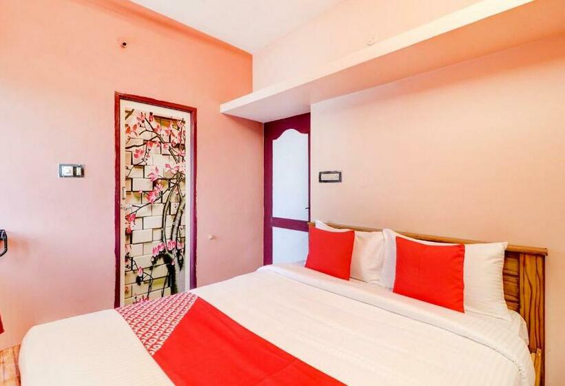 Hotel Oyo 74612 Royal Plaza Boarding & Lodging