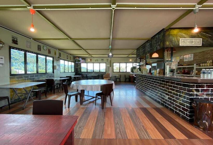 בית מלון כפרי Lily Cottage & Kitchen