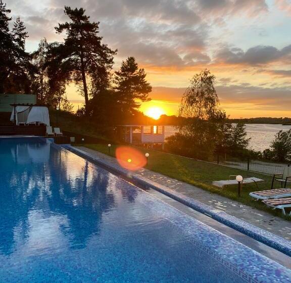 ホテル Perlyna Resort