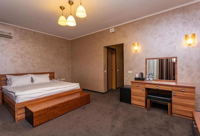 בית מלון כפרי Perlyna Resort