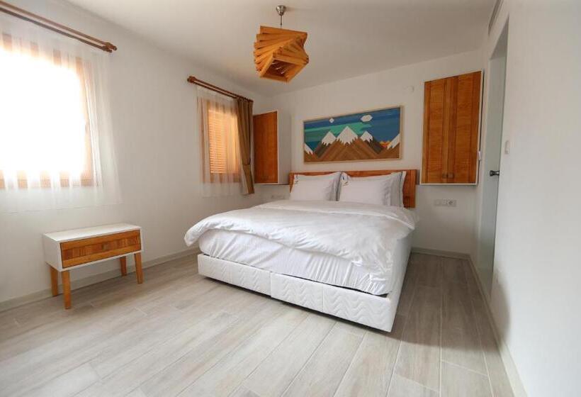 בית מלון כפרי White Orange