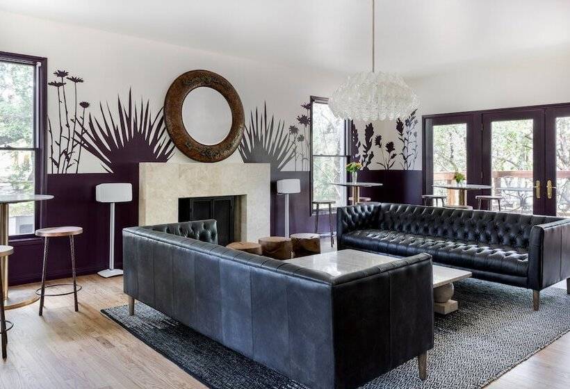 호텔 Wimberley Inn & Bar