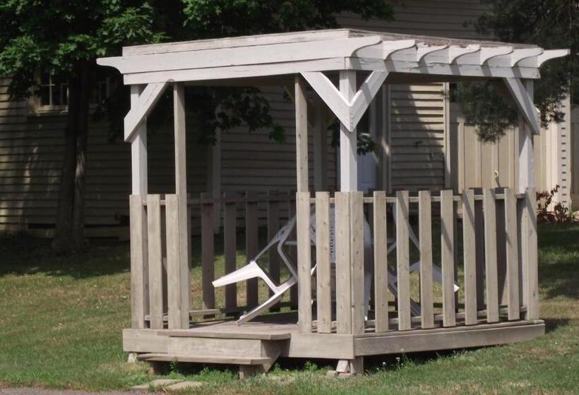 Orchard Queen Motel & Rv Park