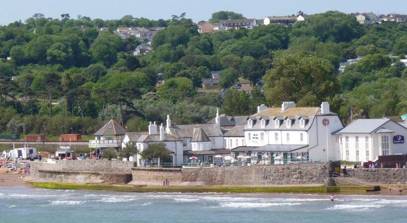 Park View R & R   Adult Only   Self Catering   Free Parking   Ev Point