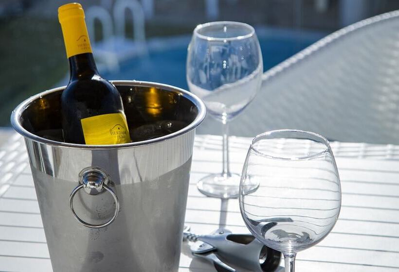 بنسيون 4ever Palace   Design & Nature