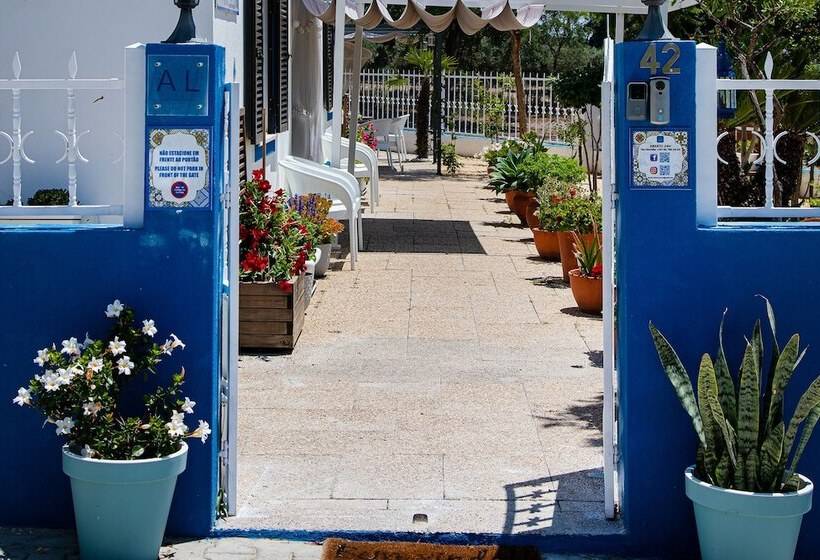 פנסיון 4ever Palace   Design & Nature