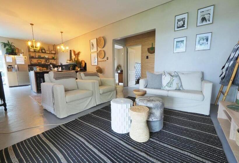 Пансион Fever Tree Guesthouse