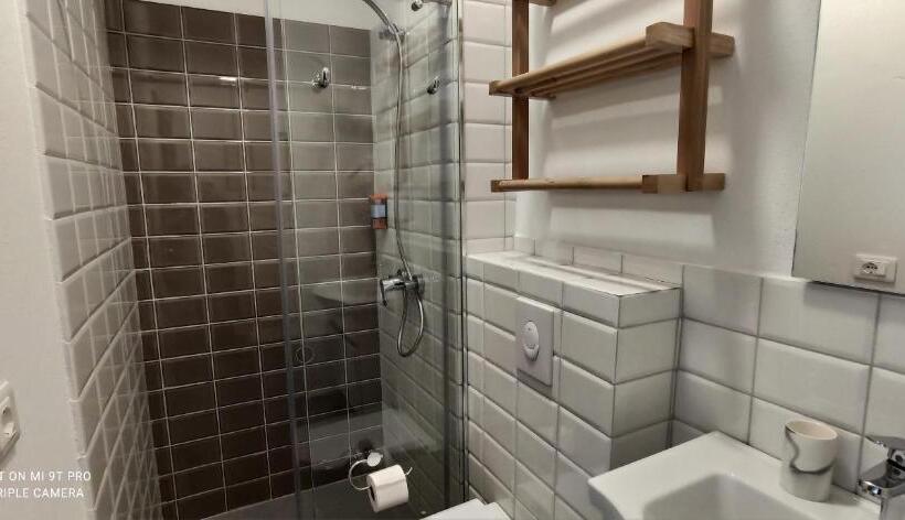 膳宿费 Guesthouse Tershana