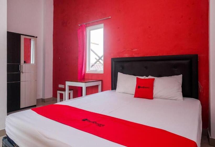 Пансион Reddoorz Near Pakuwon Mall Solo Baru