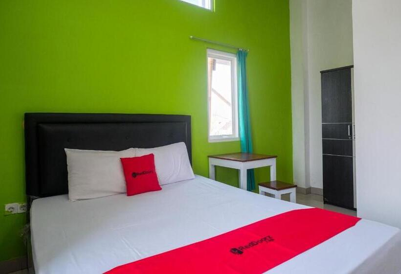 Пансион Reddoorz Near Pakuwon Mall Solo Baru