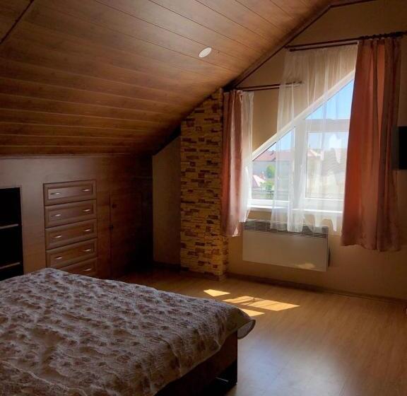 פנסיון Villa Costa