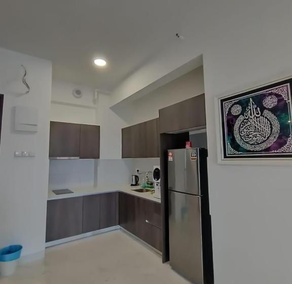 Zulanie Suite Troika Residence, Spacious And Cozy With Pool, Free Wifi & Netflix In Golden Triangle