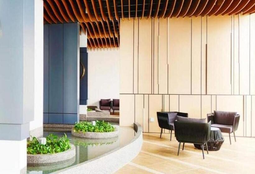 Zulanie Suite Troika Residence, Spacious And Cozy With Pool, Free Wifi & Netflix In Golden Triangle