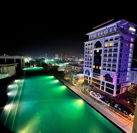 Zulanie Suite Troika Residence, Spacious And Cozy With Pool, Free Wifi & Netflix In Golden Triangle