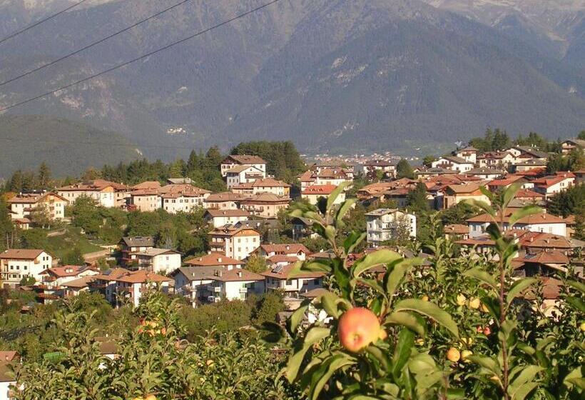 בית מלון כפרי Agritur Rizzi Di Inama Ugo