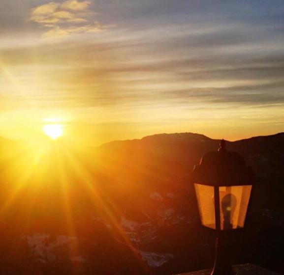 ホテル Albergo Ristorante Dosso Alto