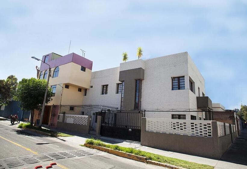 Отель Arequipa Dreams Inn Hostel