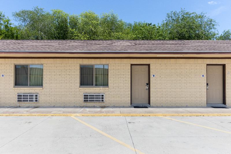 호텔 Freer Executive Inn And Studios