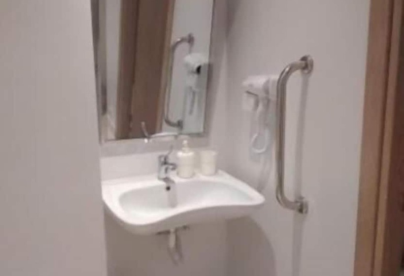 호텔 Gallery Suites & Residences