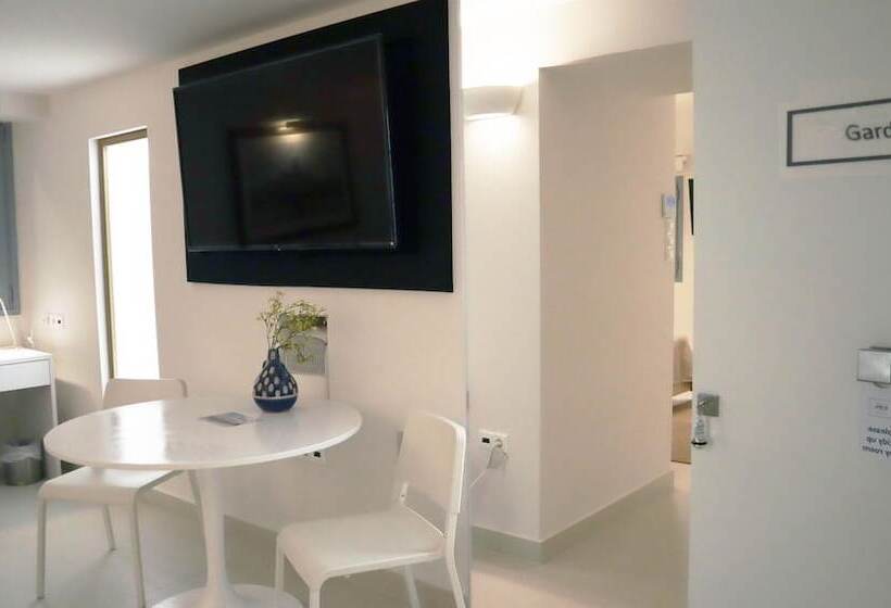 호텔 Gallery Suites & Residences