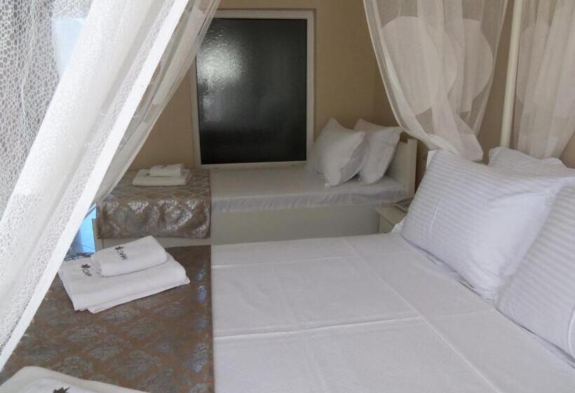 Отель Alaçatı çınar Boutique