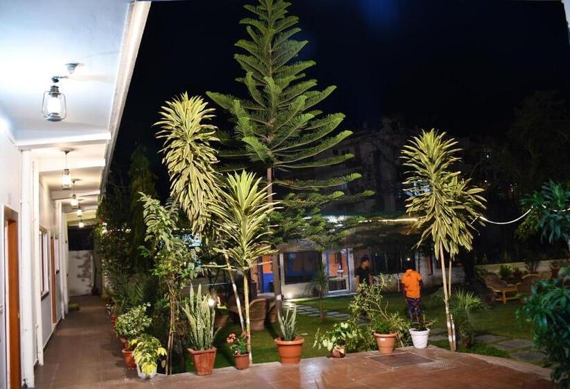 ホテル Shivansh Inn Resort