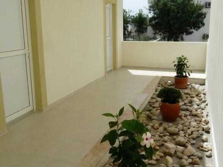 בית מלון כפרי Viras