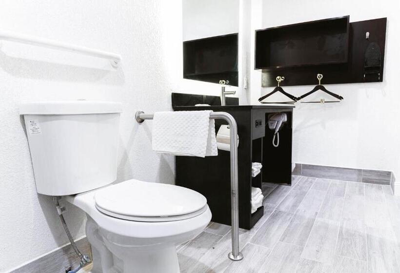 Motel 6 Bellville, Oh