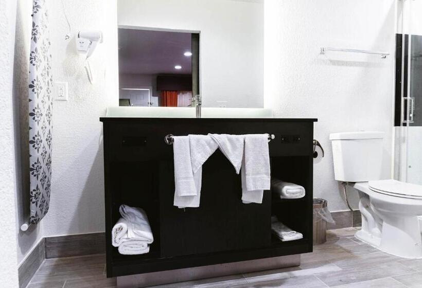 Motel 6 Bellville, Oh