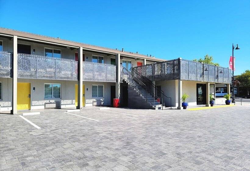 فندق على الطريق Signature Inn Santa Clara