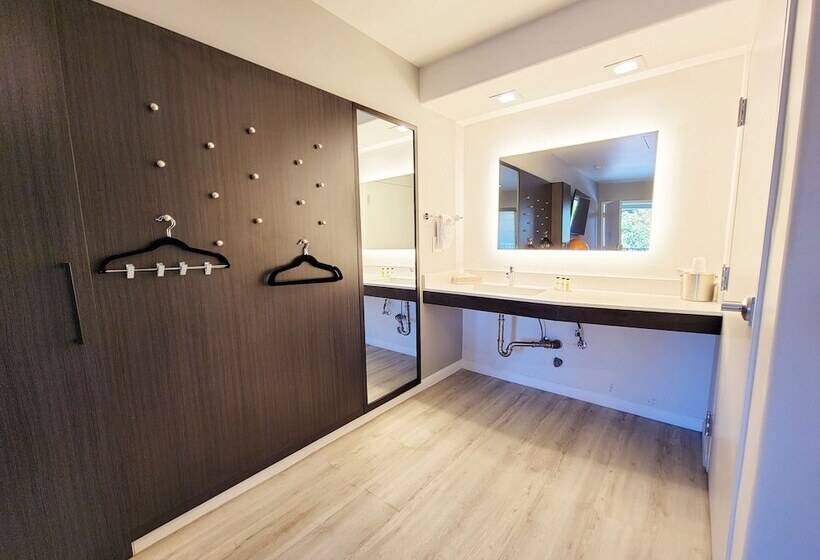 فندق على الطريق Signature Inn Santa Clara