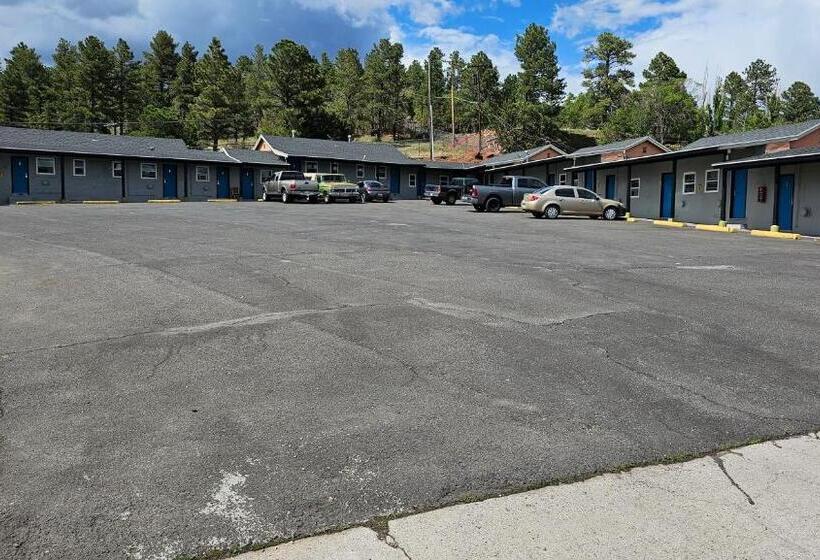 مُتل Travelers Inn