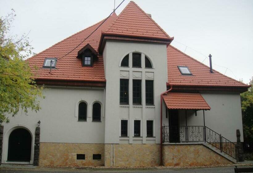 Sághegy Fogadó és Panzió