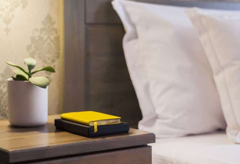 هتل Rooms By Alexandra