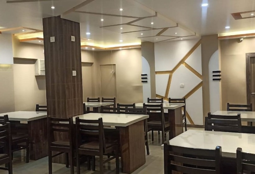 בית מלון כפרי Goroomgo Diamond Plaza Rajgir