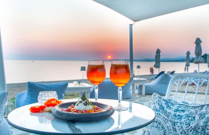 Acrotel Lilyann Boutique