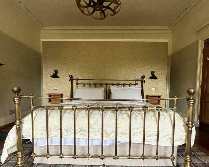 Ashtree House Hotel, Glasgow Airport & Paisley