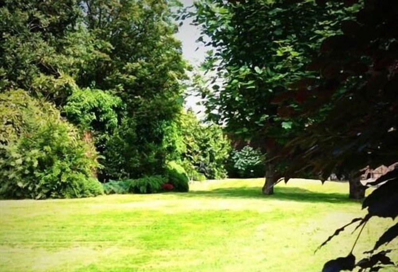 Ashtree House Hotel, Glasgow Airport & Paisley