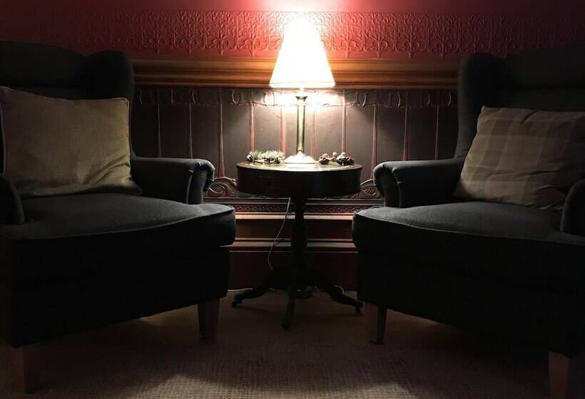 Ashtree House Hotel, Glasgow Airport & Paisley