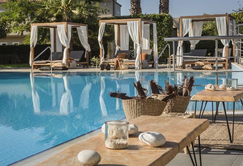 Avithos Resort