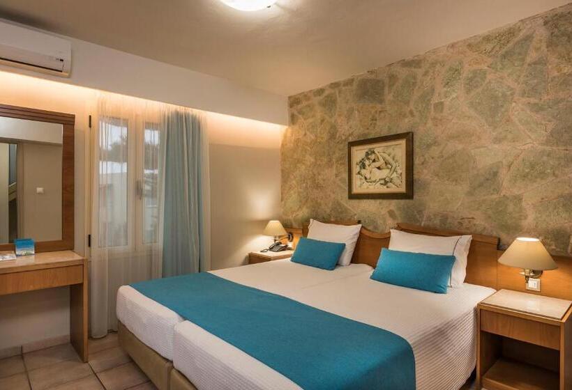 Elotis Suites